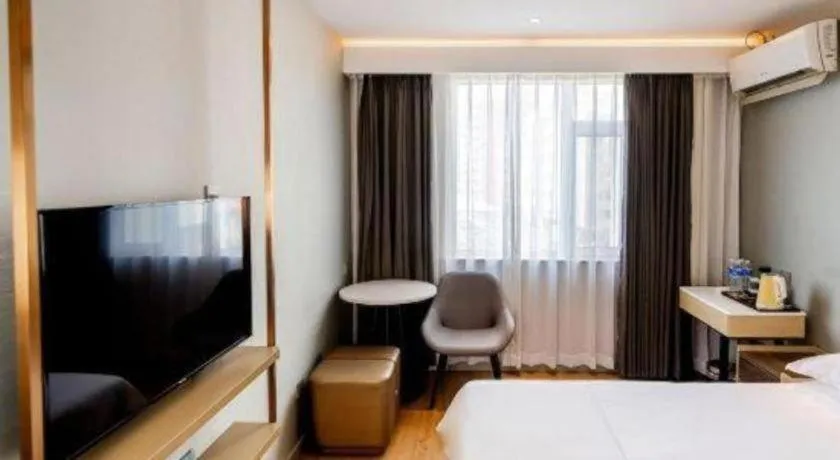 Bed in Jinjiang Inn Zibo People's Park Liuquan Road