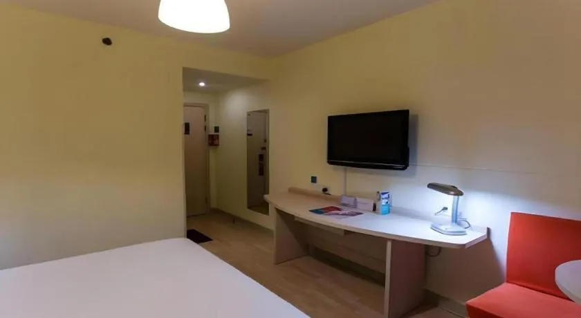 Bed in Jinjiang Inn Zibo People's Park Liuquan Road