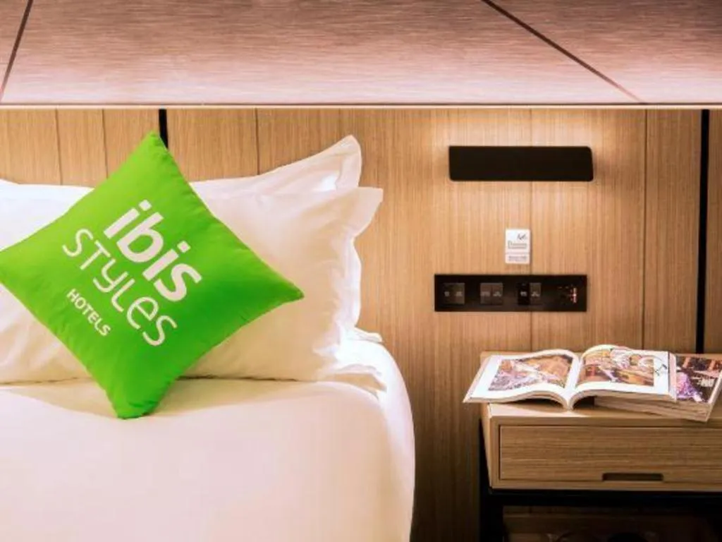 Bed in ibis Styles Dongguan Chang-an Wanda Plaza Hotel