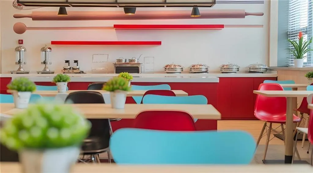 ibis Chengdu East Railway Station Hotel