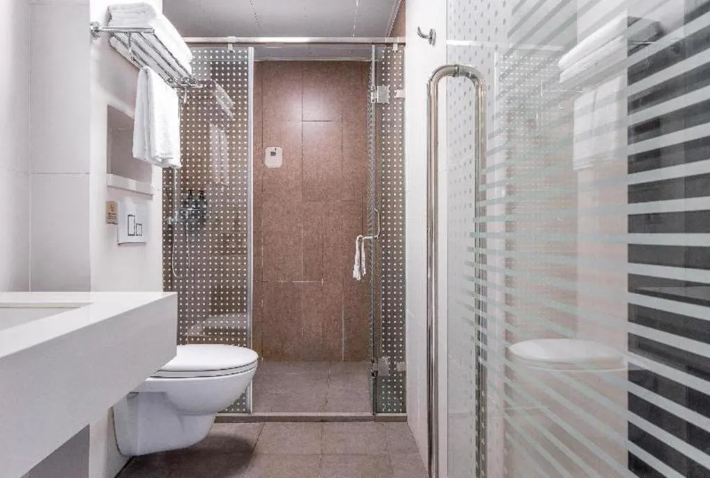 ibis Chengdu East Railway Station Hotel