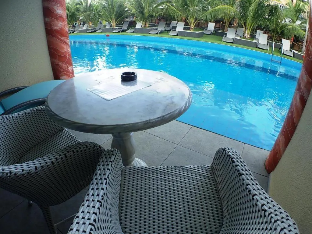 Roman Empire Panglao Boutique Resort