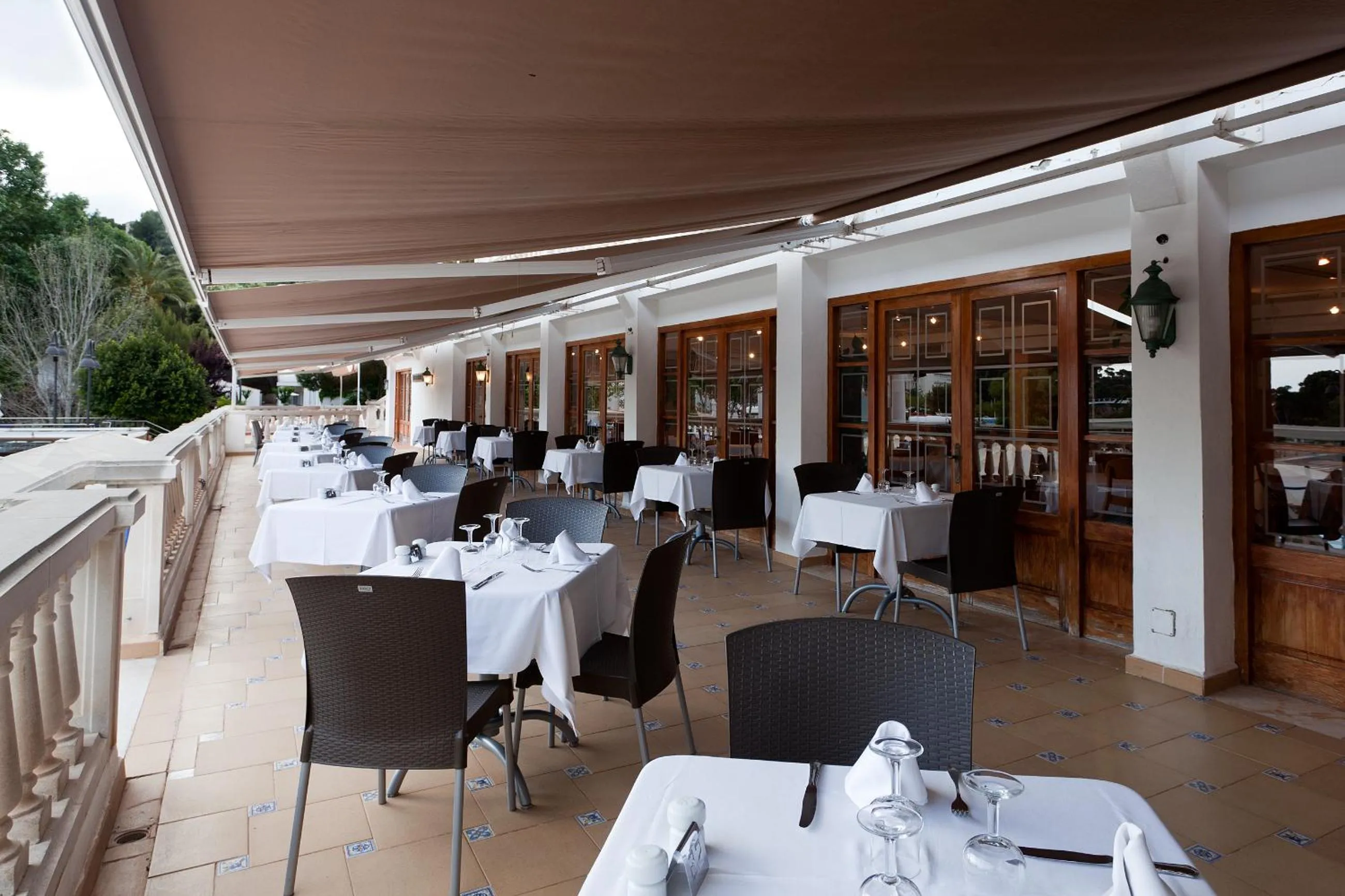 Restaurant/places to eat in Minura Cala Galdana & Apartamentos d'Aljandar