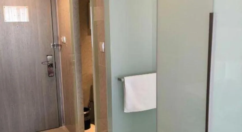 Jinjiang Metropolo Shanghai Xujiahui Nanhuating Hotel