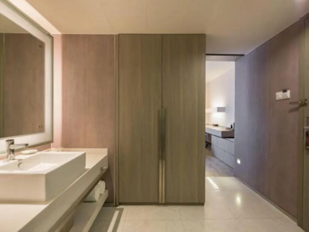 Jinjiang Metropolo Shanghai Xujiahui Nanhuating Hotel