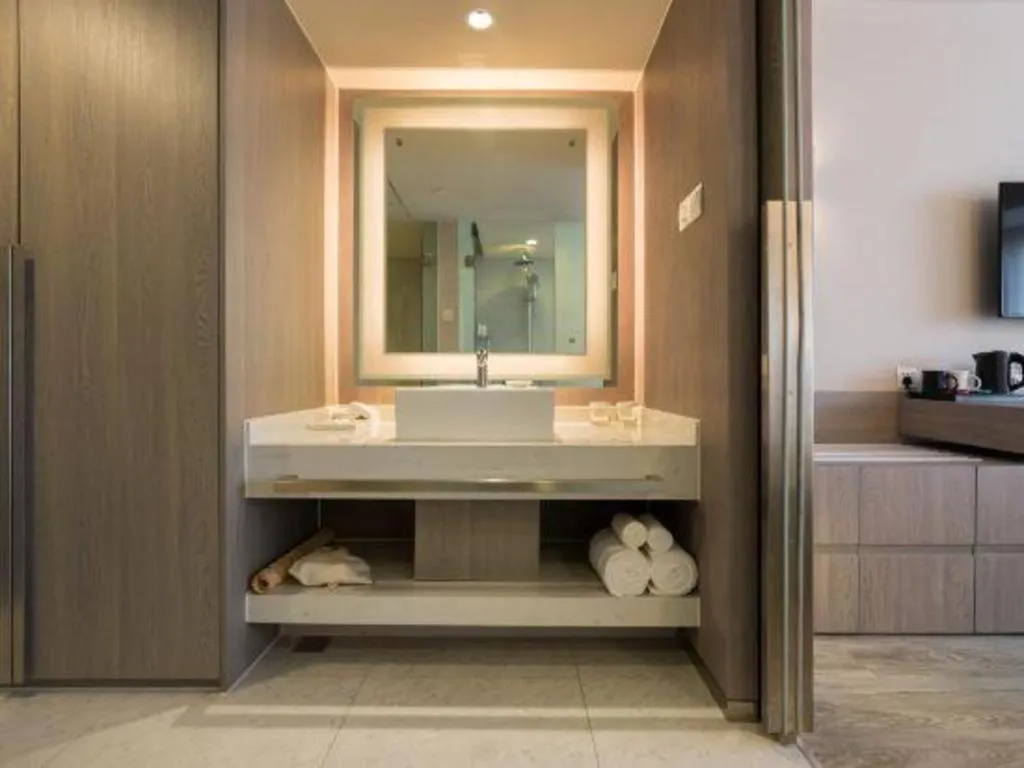 Jinjiang Metropolo Shanghai Xujiahui Nanhuating Hotel