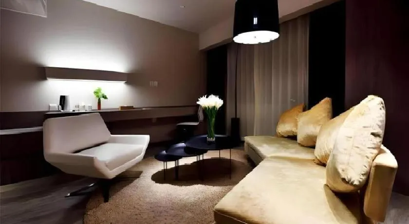 Jinjiang Metropolo Shanghai Xujiahui Nanhuating Hotel