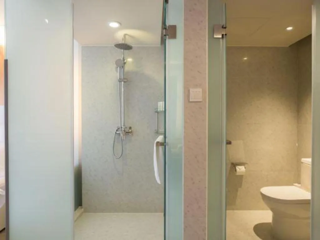 Jinjiang Metropolo Shanghai Xujiahui Nanhuating Hotel