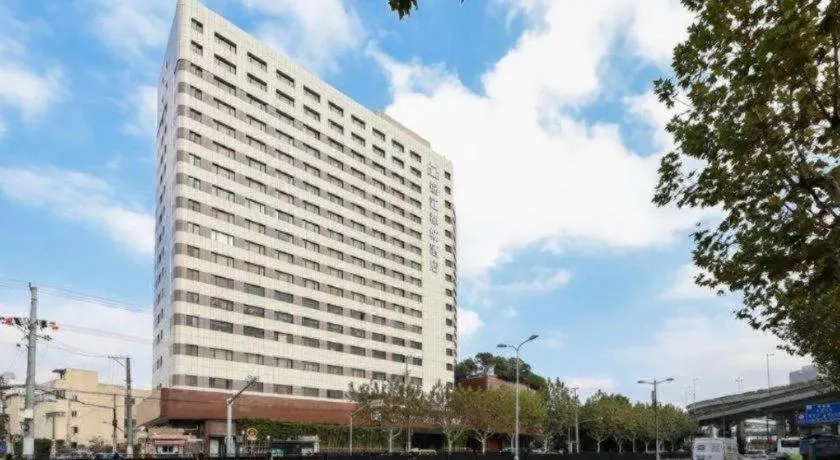 Jinjiang Metropolo Shanghai Xujiahui Nanhuating Hotel
