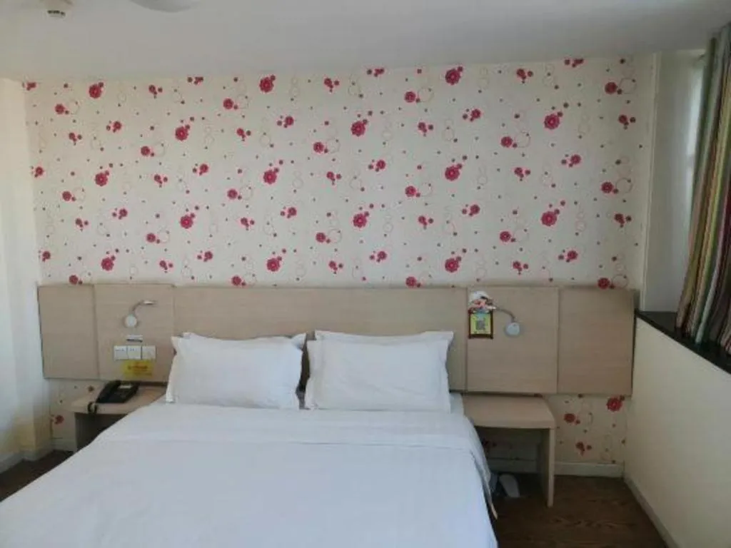 Bed in 7 Days Inn Lvliang Bus Terminal