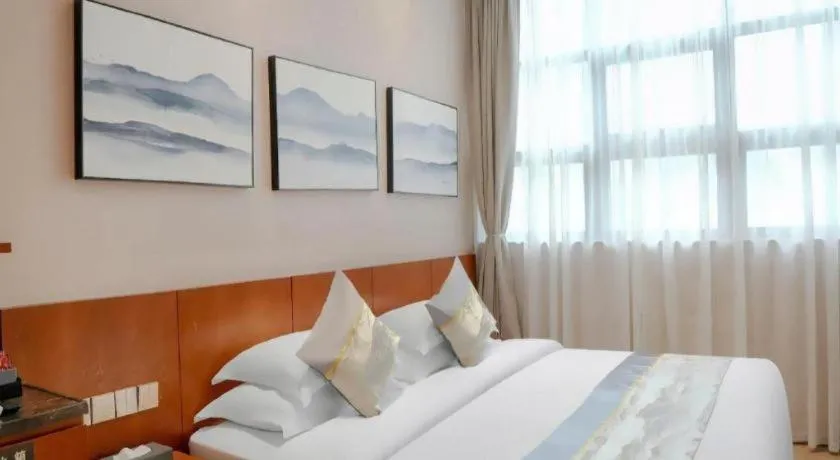 Bed in H Life Hotel (Shenzhen Sea World Branch)