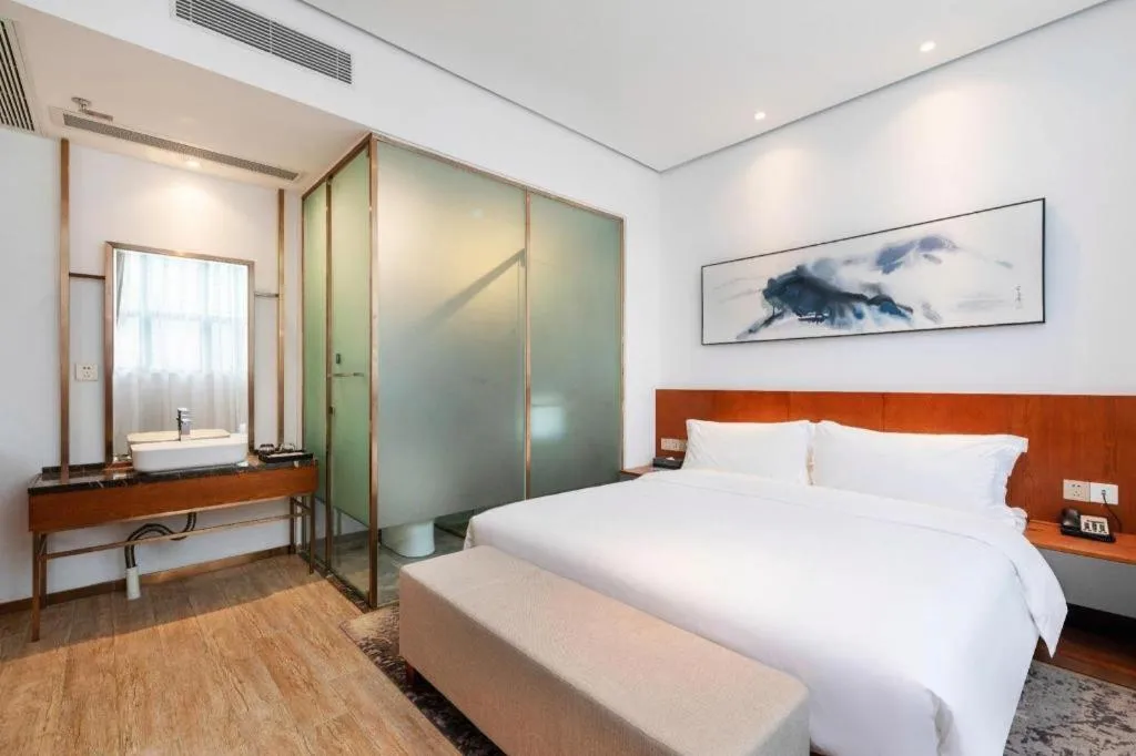 Bed in H Life Hotel (Shenzhen Sea World Branch)
