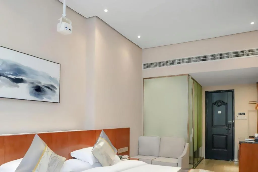 Bed in H Life Hotel (Shenzhen Sea World Branch)