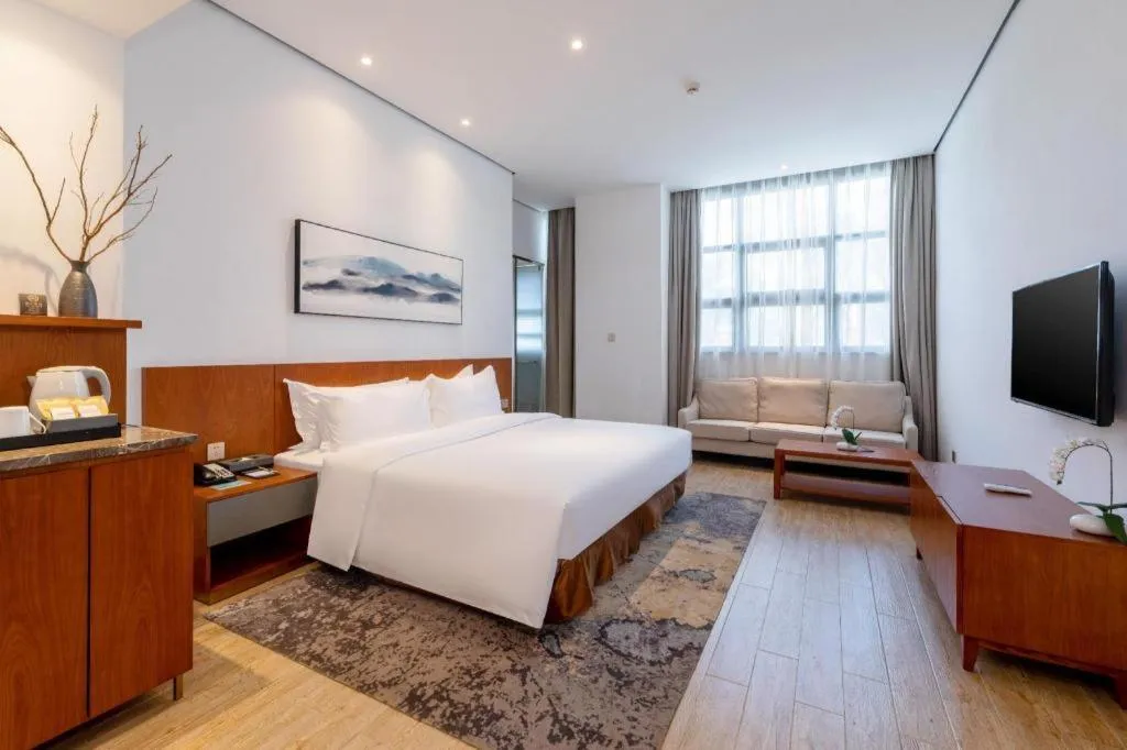 Bed in H Life Hotel (Shenzhen Sea World Branch)