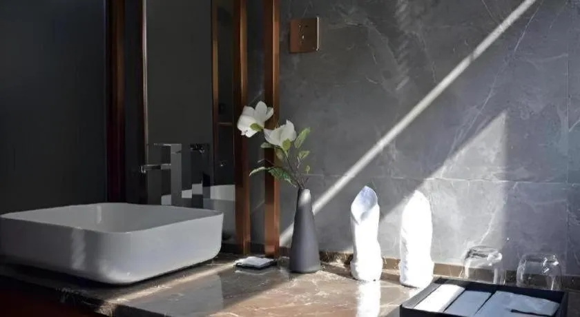 H Life Hotel (Shenzhen Sea World Branch)