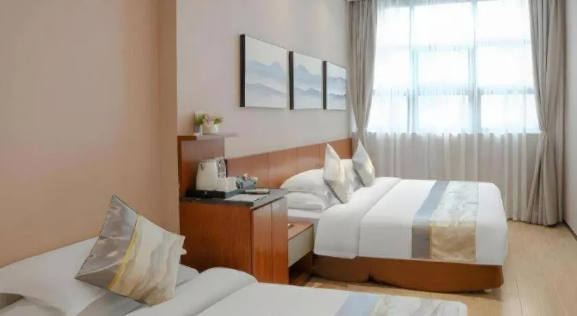 Bed in H Life Hotel (Shenzhen Sea World Branch)