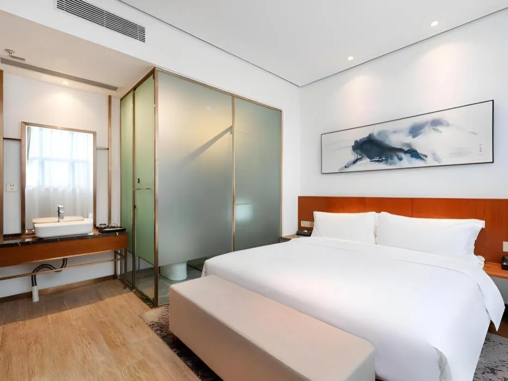 Bed in H Life Hotel (Shenzhen Sea World Branch)