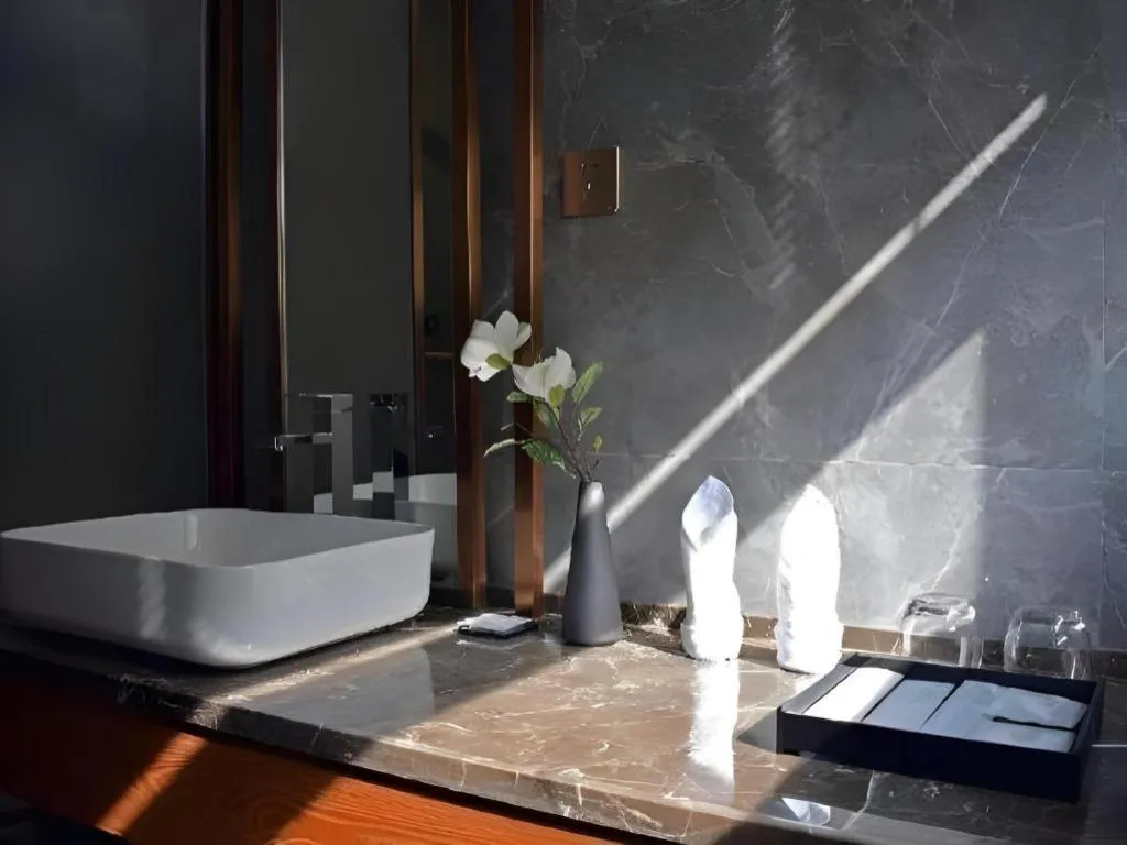 H Life Hotel (Shenzhen Sea World Branch)