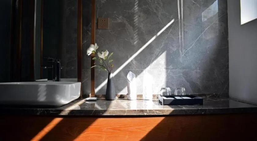 H Life Hotel (Shenzhen Sea World Branch)