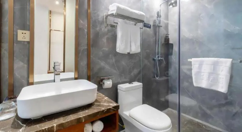 H Life Hotel (Shenzhen Sea World Branch)