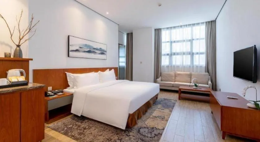 Bed in H Life Hotel (Shenzhen Sea World Branch)