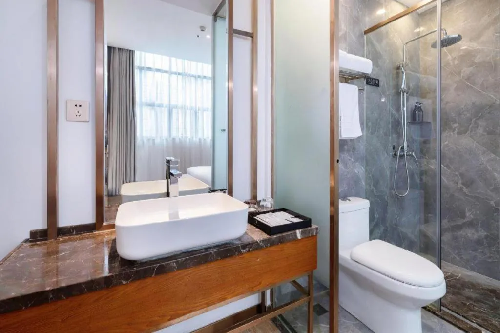 H Life Hotel (Shenzhen Sea World Branch)