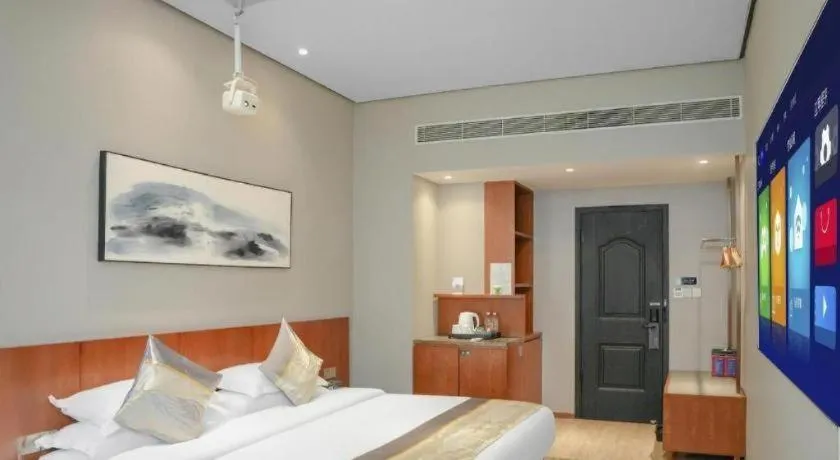 Bed in H Life Hotel (Shenzhen Sea World Branch)