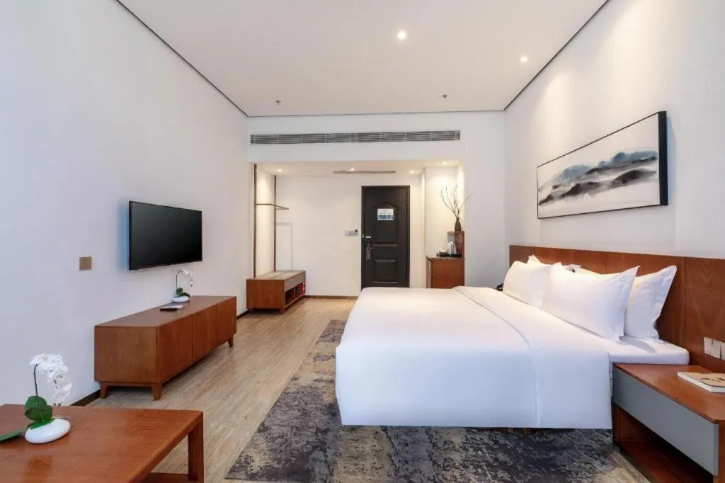 Bed in H Life Hotel (Shenzhen Sea World Branch)