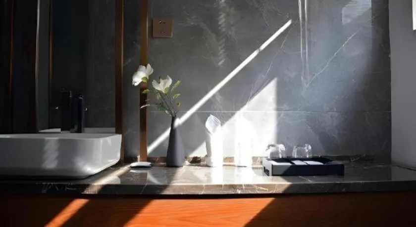 H Life Hotel (Shenzhen Sea World Branch)