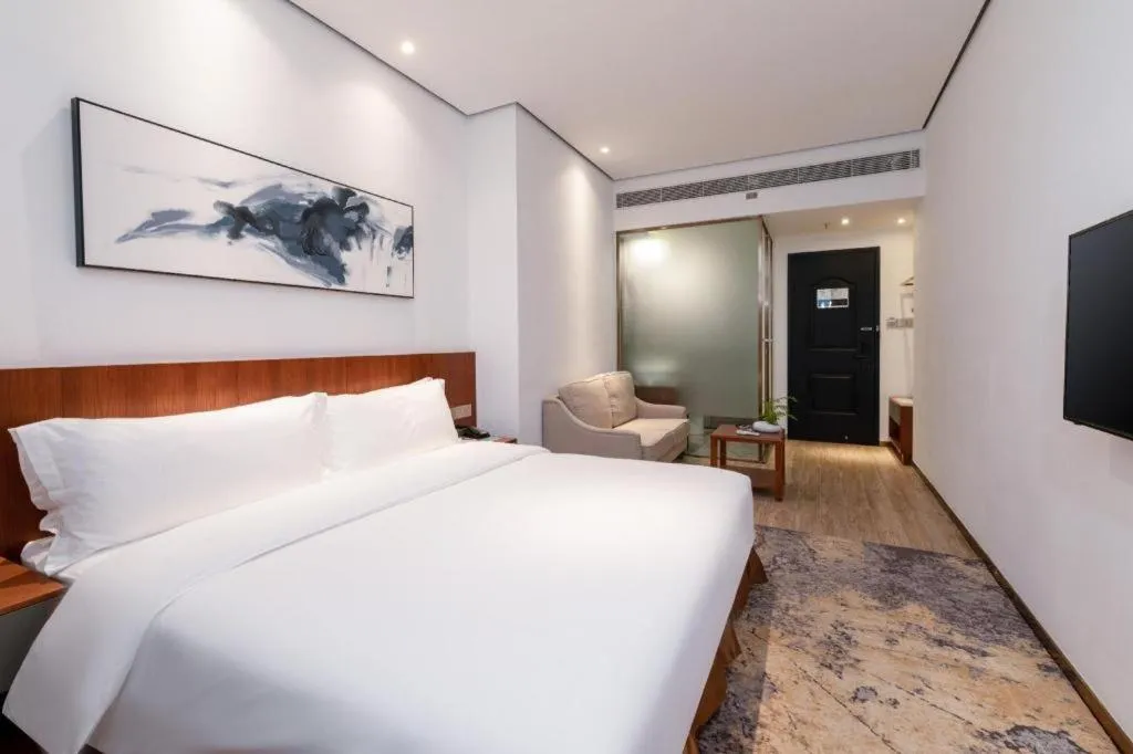 Bed in H Life Hotel (Shenzhen Sea World Branch)