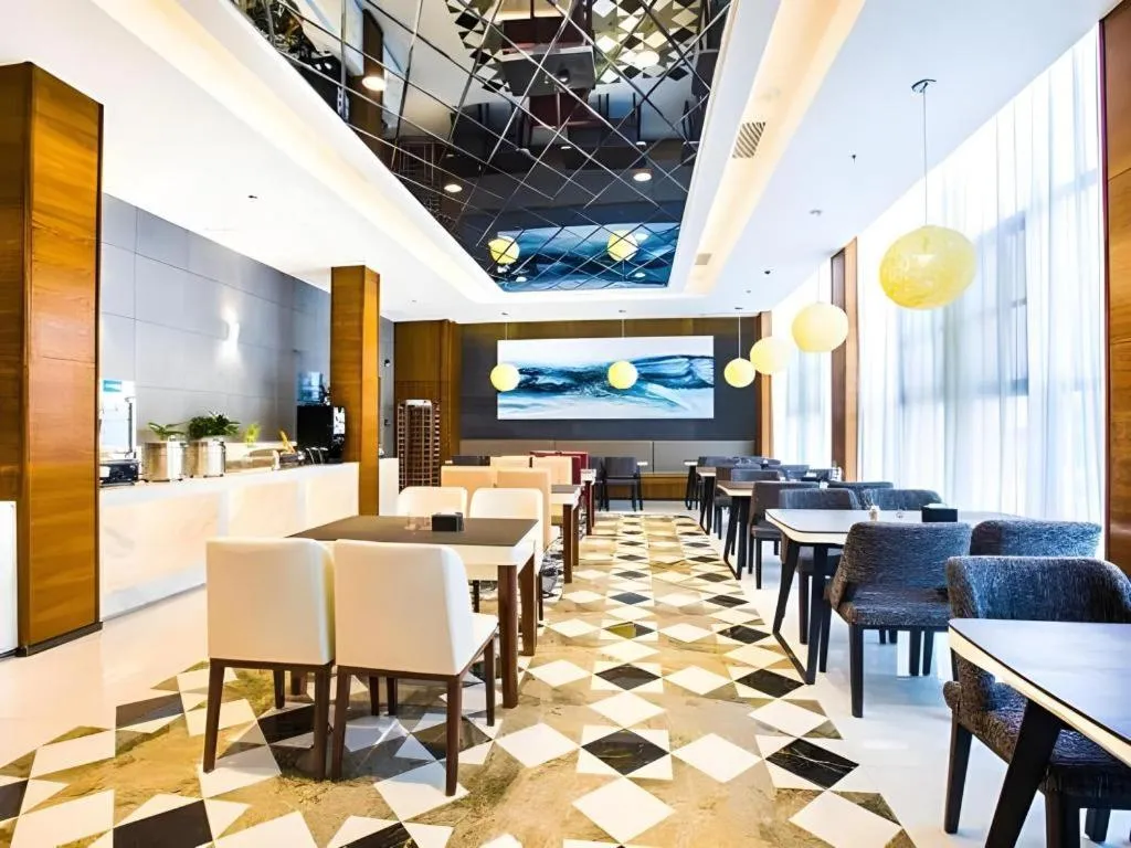 Jinjiang Inn Style Xinyang Railway Station Tianrun Plaza