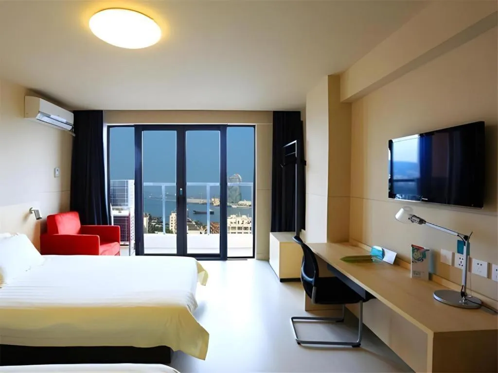 Bed in Jinjiang Inn Sanya Jiefang Road Tax Free Shopping Center