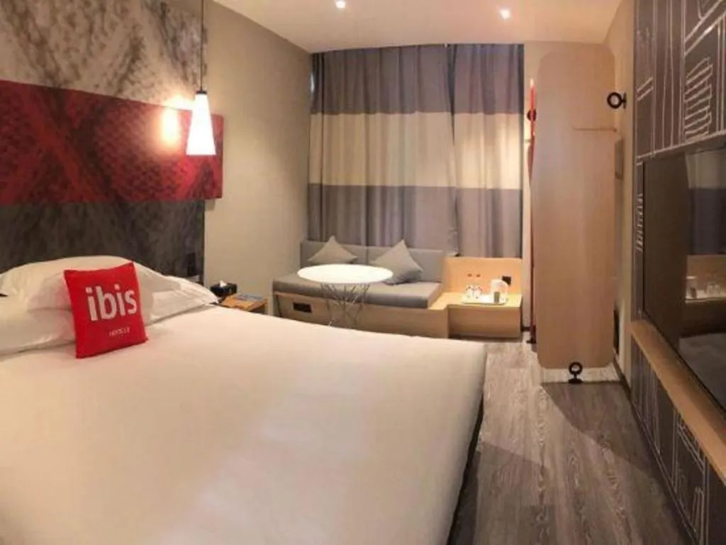 Bed in Ibis Lianyungang Guanyun County Downtown Hotel Hotel