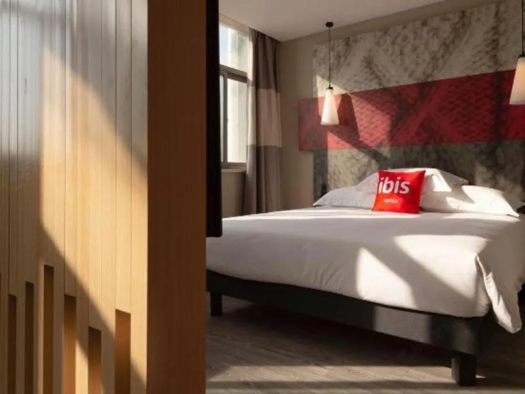 Bed in Ibis Lianyungang Guanyun County Downtown Hotel Hotel