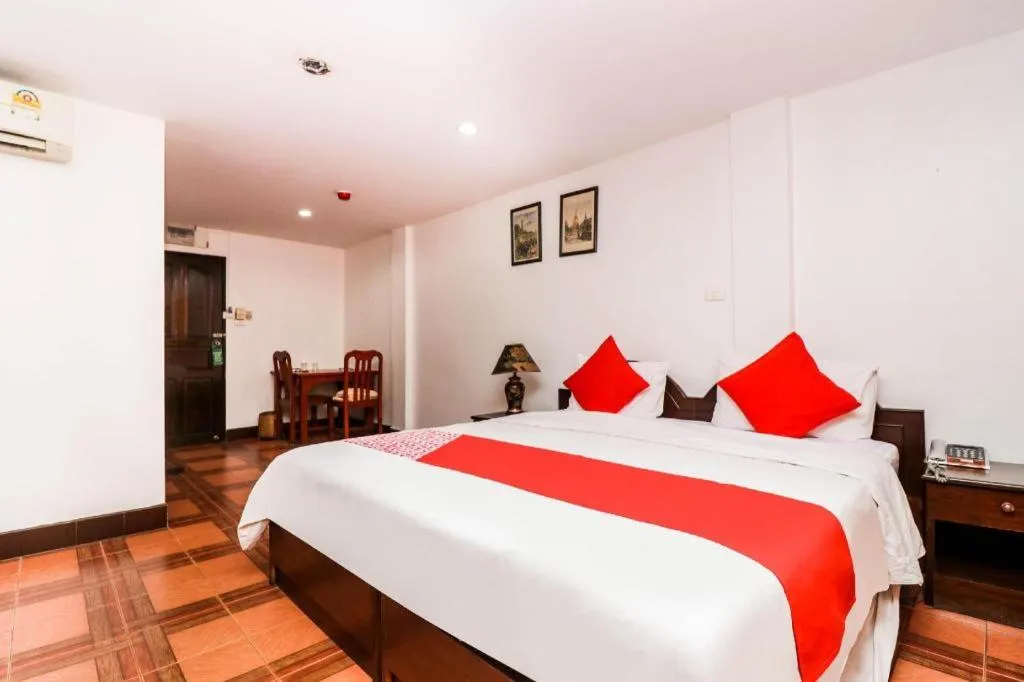 Bed in Hotel Jomtien View Paradise