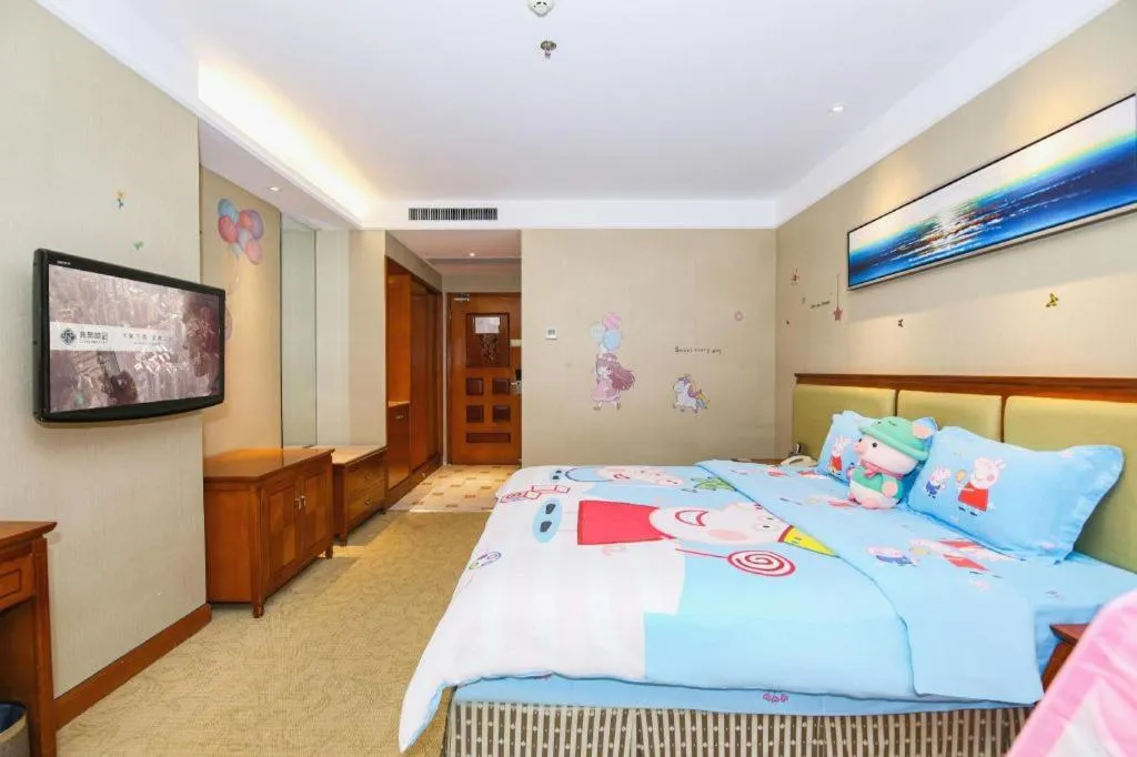 Bed in New Regent Hotel