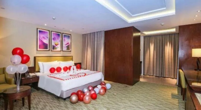 Bed in New Regent Hotel