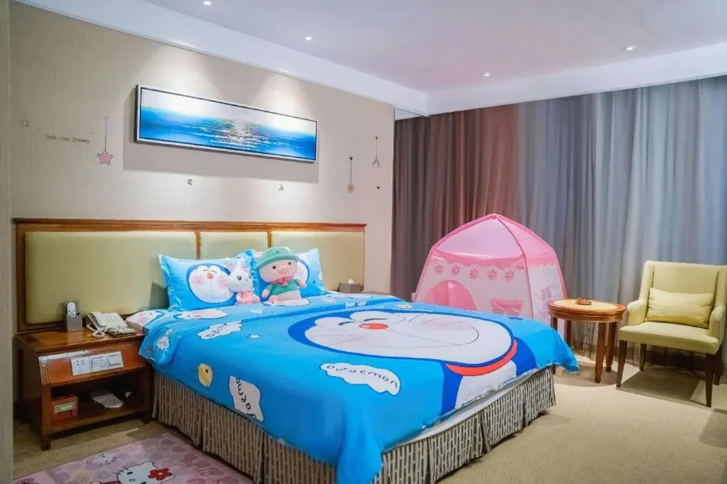 Bed in New Regent Hotel