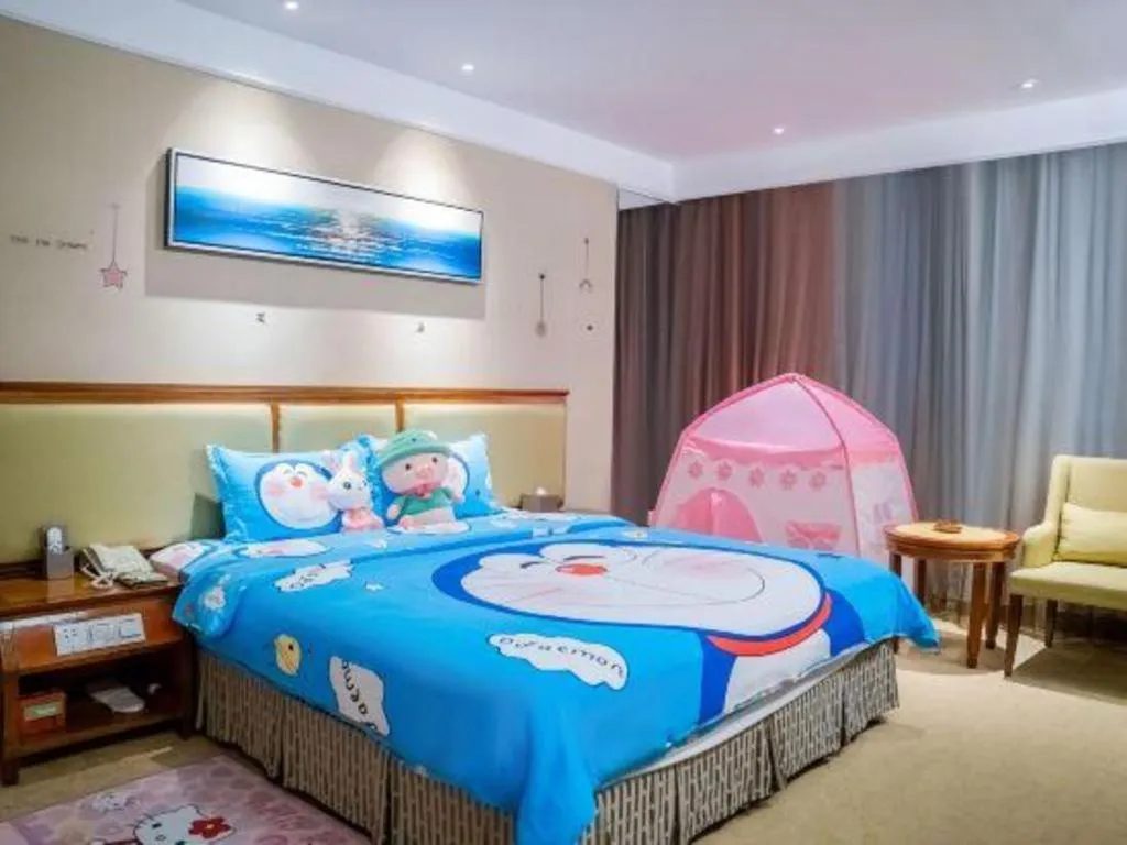 Bed in New Regent Hotel