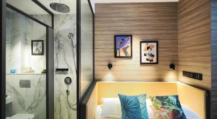 Bed in Hotel Soloha @ Chinatown