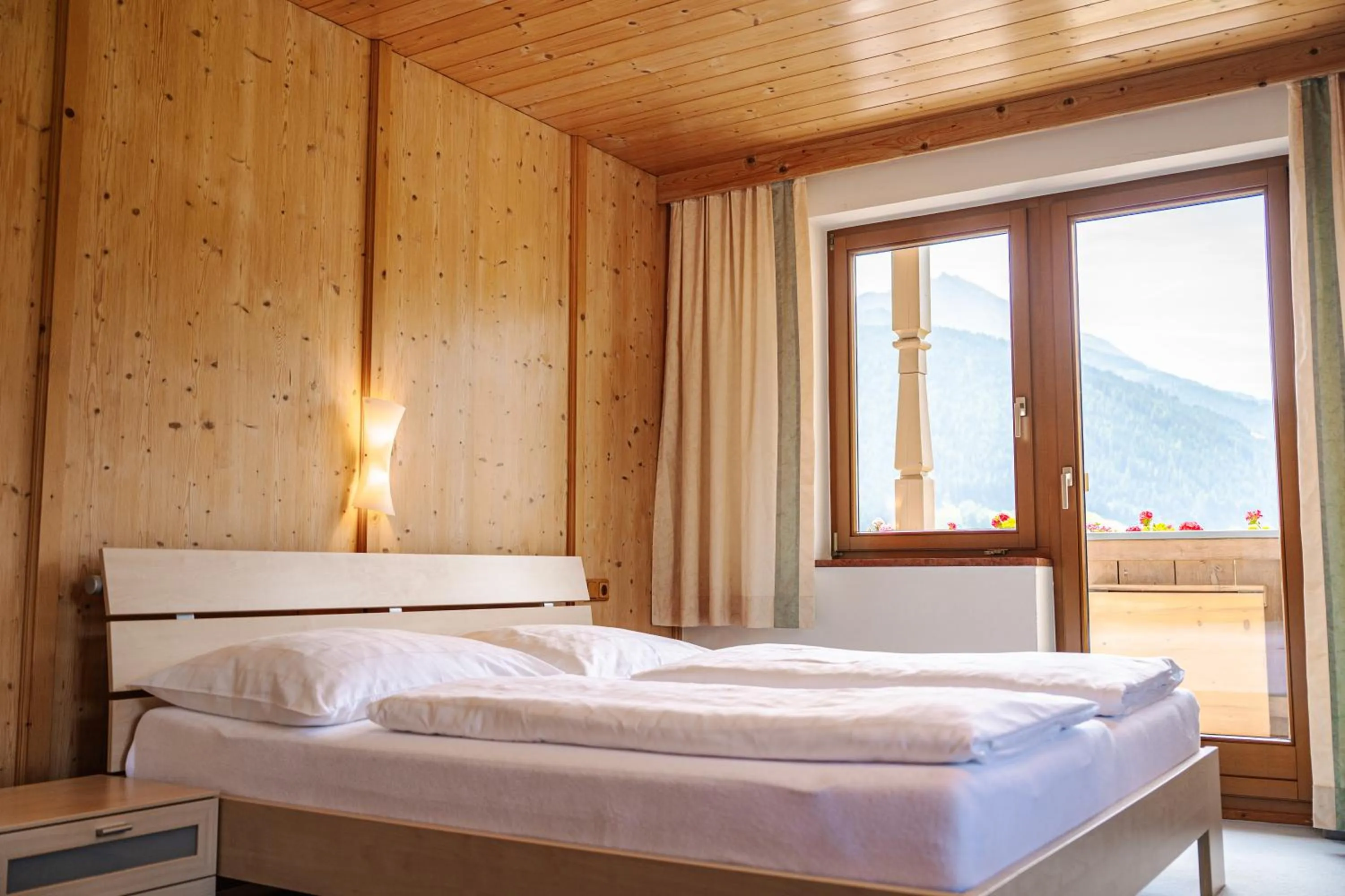 Bed in Pension Schlossberg