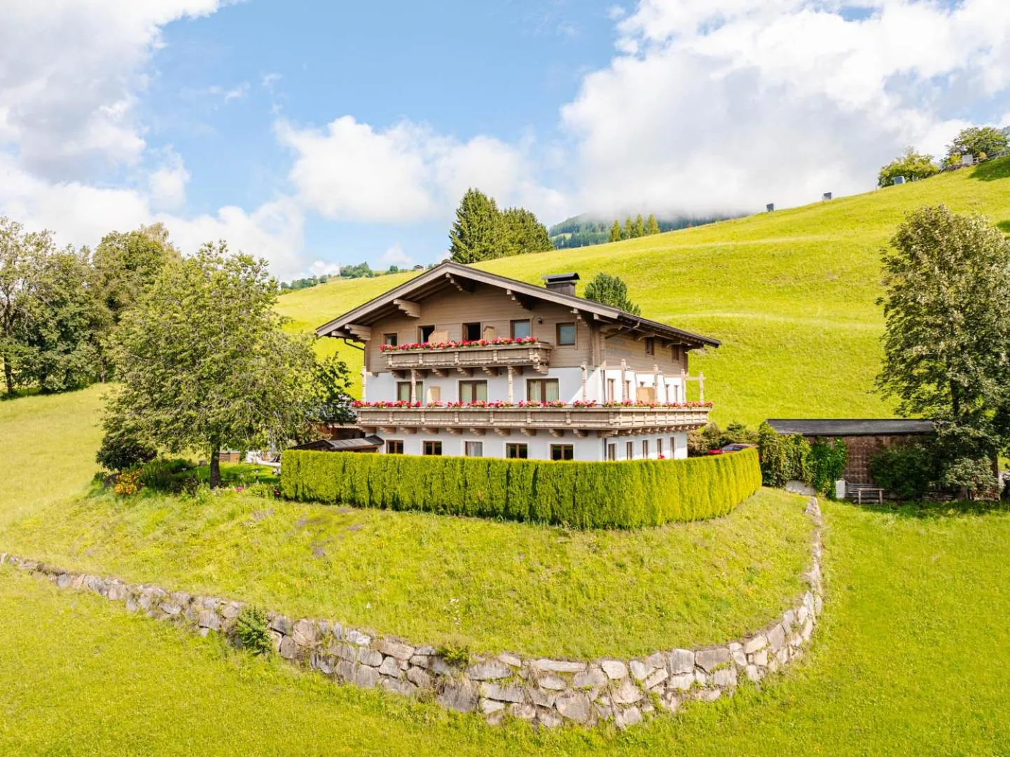 Property building in Pension Schlossberg