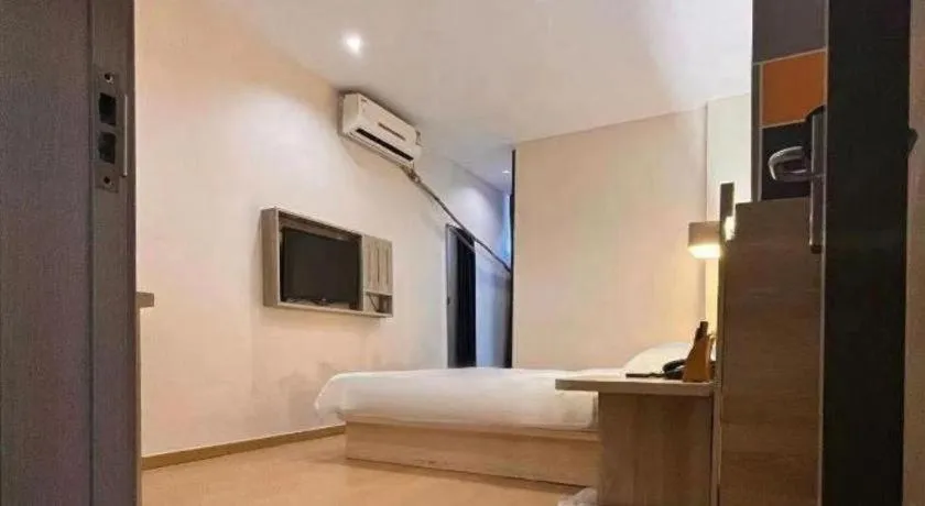 Bed in 7 Days Premium·Tianjin Gulou Metro Station Joy City