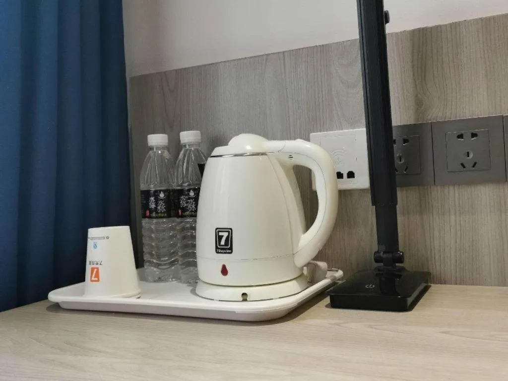 7 Days Premium·Tianjin Gulou Metro Station Joy City