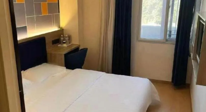 Bed in 7 Days Premium·Tianjin Gulou Metro Station Joy City