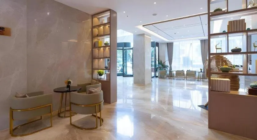 GreenTree Eastern Dali Railway Station Hotel