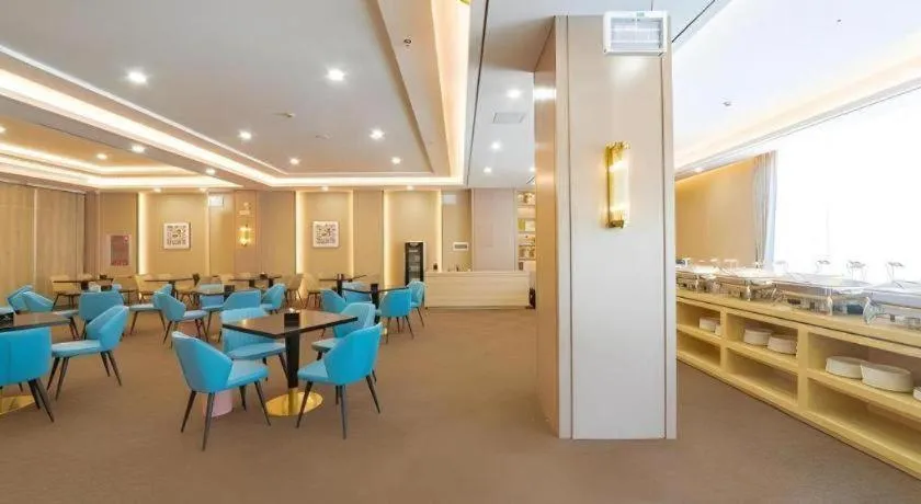 GreenTree Eastern Dali Railway Station Hotel