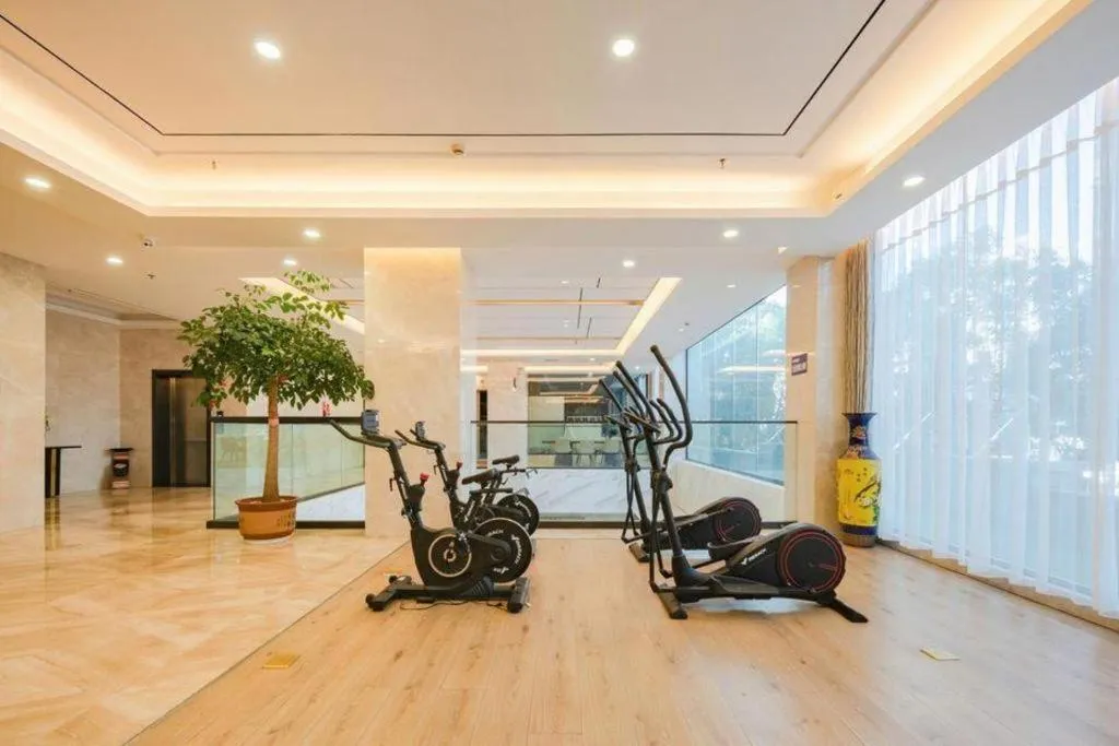 GreenTree Eastern Dali Railway Station Hotel