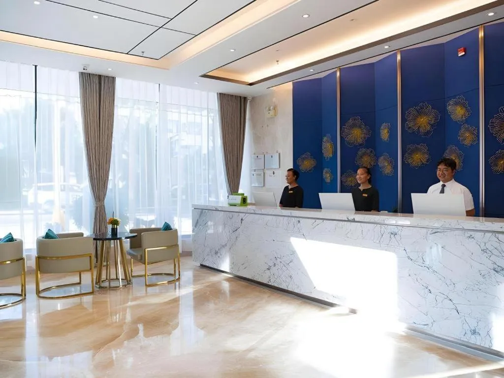 GreenTree Eastern Dali Railway Station Hotel