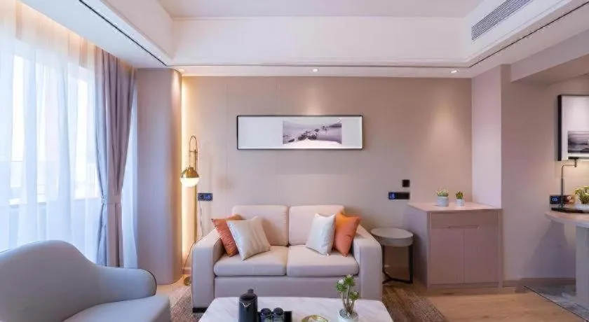 GreenTree Eastern Dali Railway Station Hotel